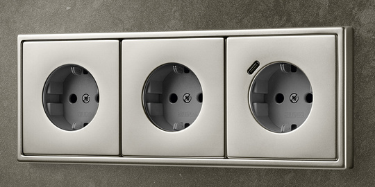 SCHUKO® Steckdosen mit USB bei Elektrotechnik Knittel UG&Co.KG in Seebach b Eisenach, Thür
