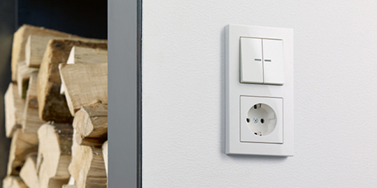 JUNG KNX Taster F 10 bei Elektrotechnik Knittel UG&Co.KG in Seebach b Eisenach, Thür