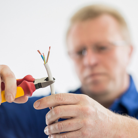 DGUV Vorschrift 3-Check bei Elektrotechnik Knittel UG&Co.KG in Seebach b Eisenach, Thür