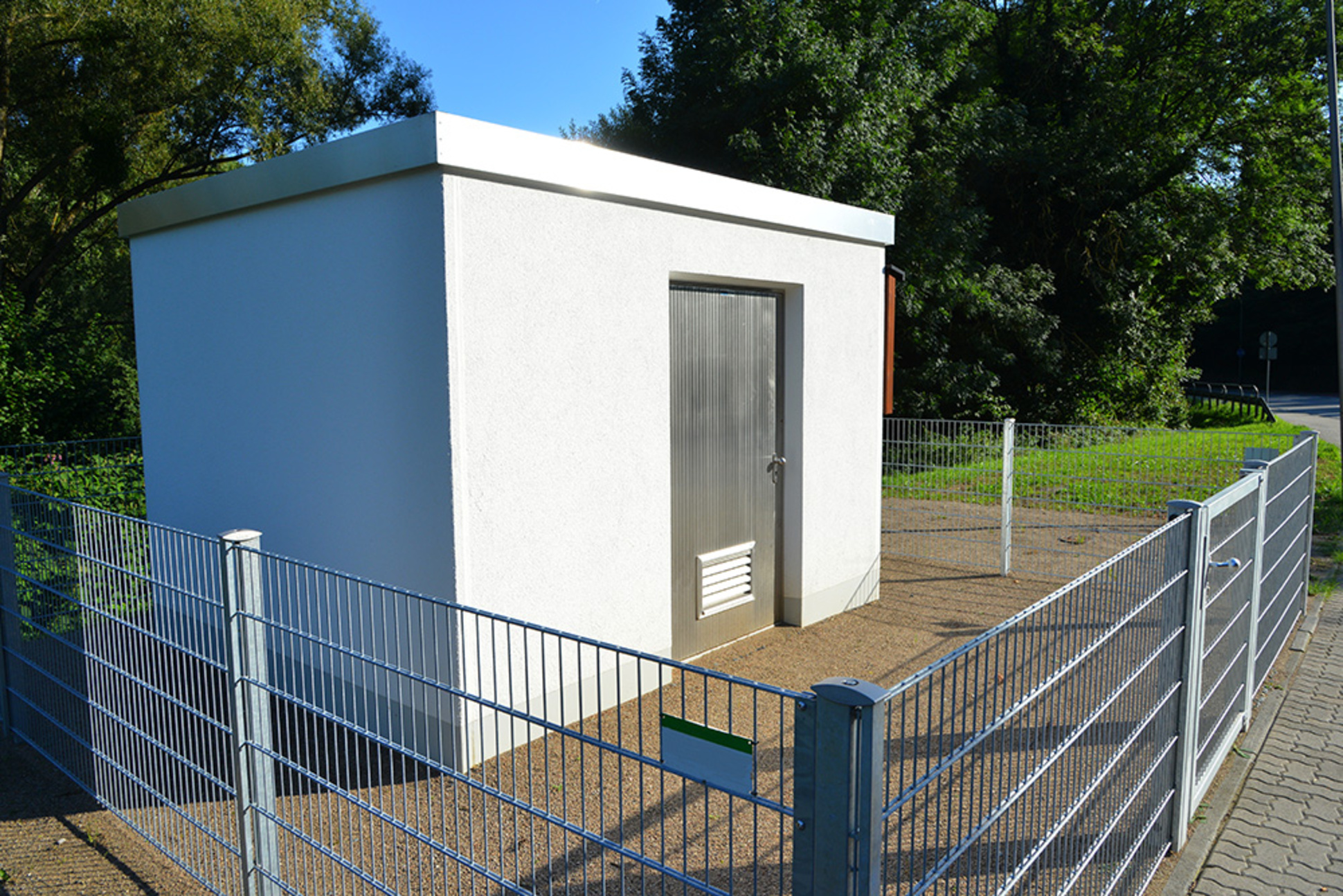 Trafo­stationen bei Elektrotechnik Knittel UG&Co.KG in Seebach b Eisenach, Thür